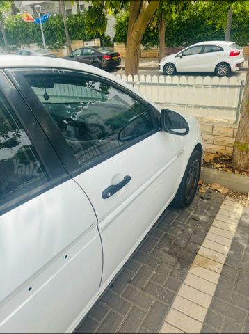 יונדאי אקסנט i25