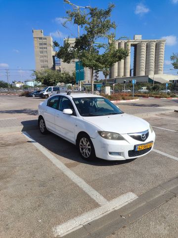 מודעת רכב מאזדה 3