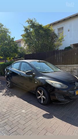 מודעת רכב מאזדה 2