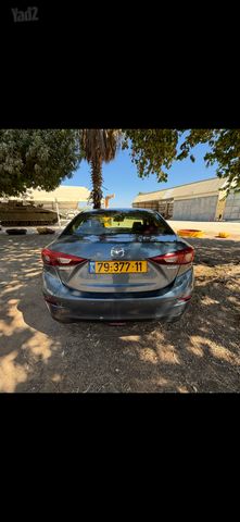 מאזדה 3