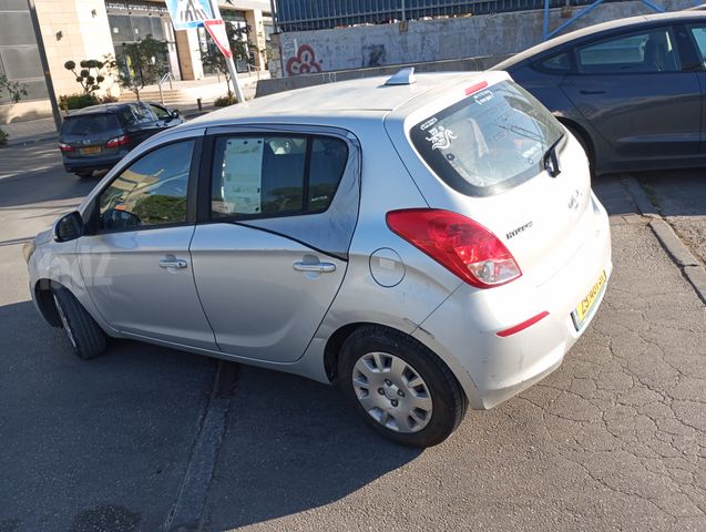 יונדאי i20