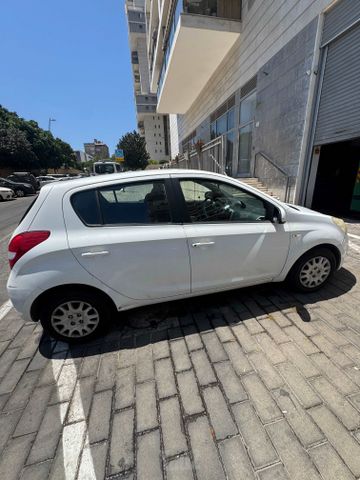 יונדאי i20