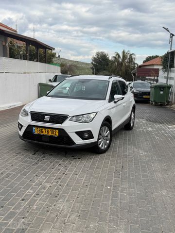 סיאט ארונה