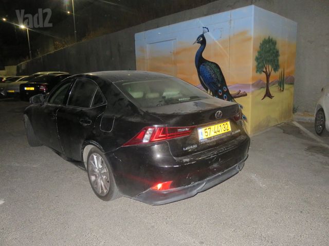לקסוס IS