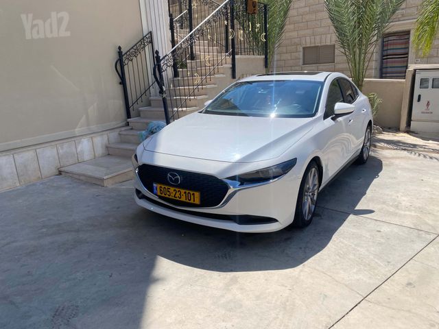מודעת רכב מאזדה 3