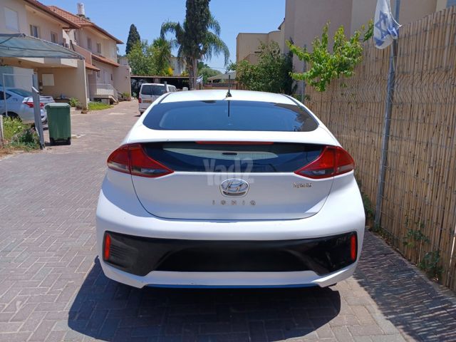 יונדאי איוניק