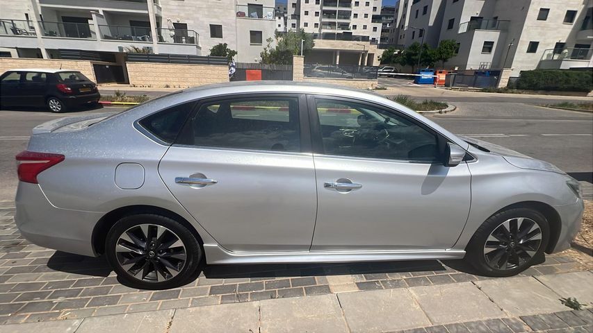 ניסאן סנטרה