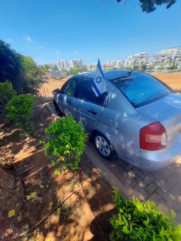 יונדאי אקסנט i25