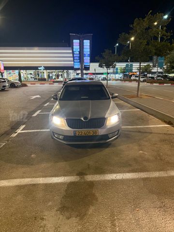 סקודה אוקטביה