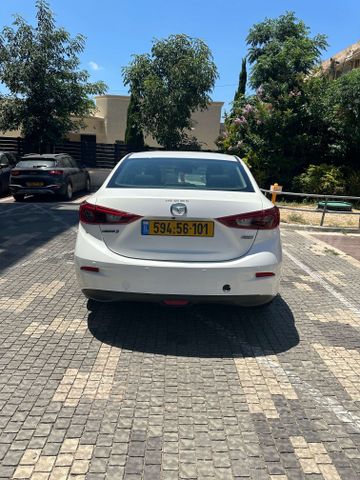 מאזדה 3