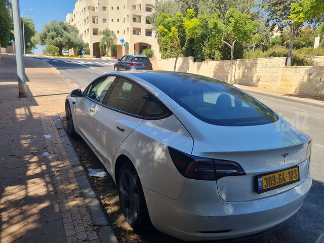 טסלה מודל 3