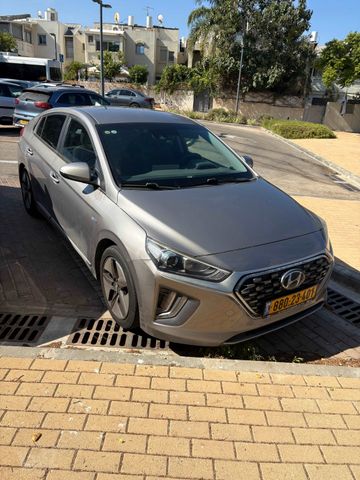 מודעת רכב יונדאי איוניק