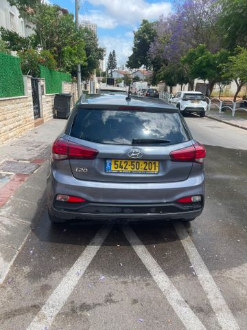 יונדאי i20