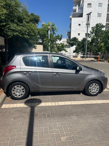 יונדאי i20