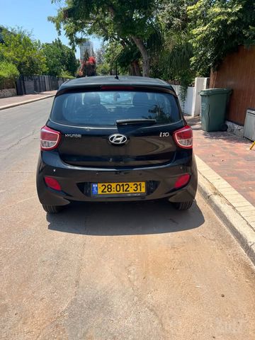 יונדאי i10