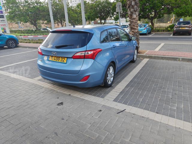 יונדאי i30