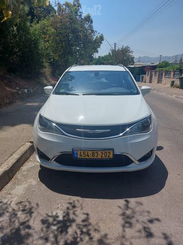 מודעת רכב קרייזלר פסיפיקה