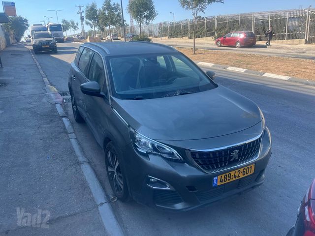 פיג'ו 5008