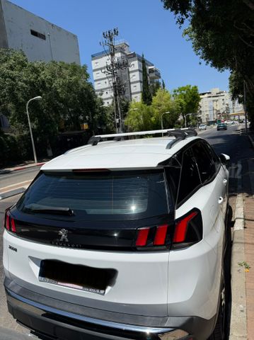 פיג'ו 3008