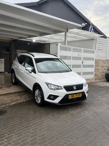 סיאט ארונה