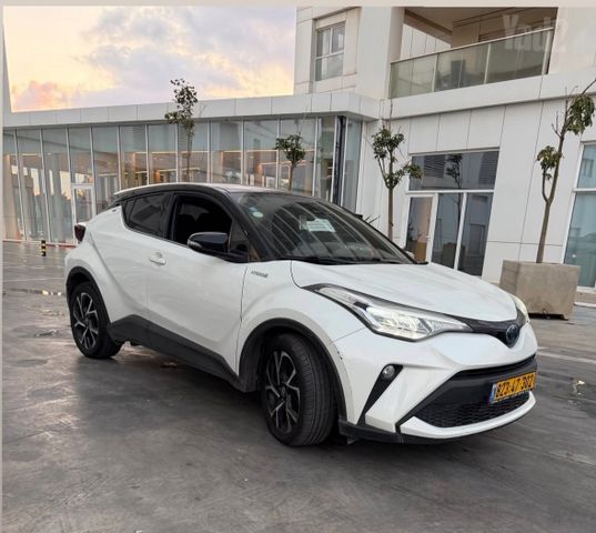 מודעת רכב טויוטה C-HR