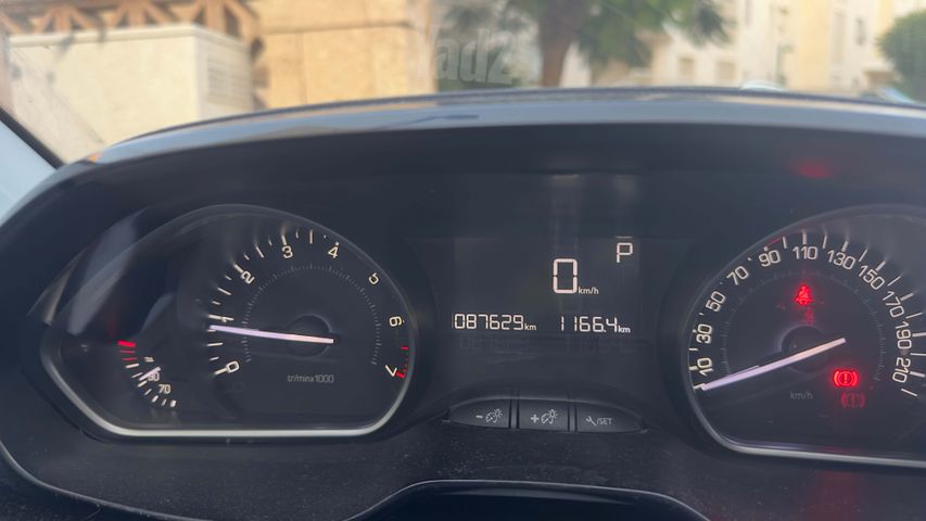 מודעת רכב פיג'ו 208