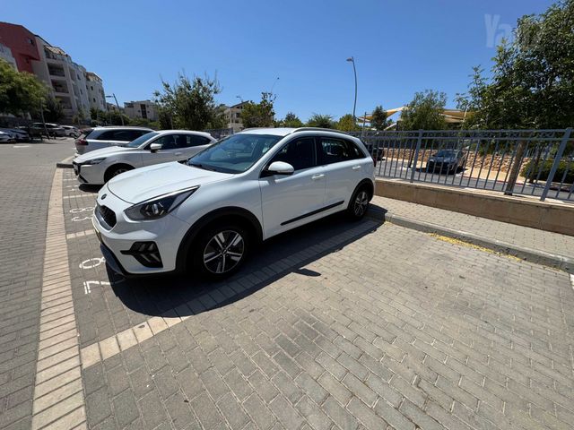 קיה נירו