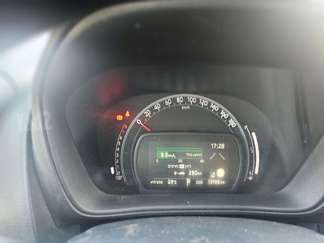 טויוטה אייגו X