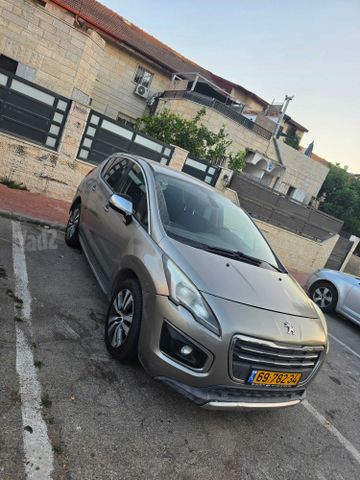 פיג'ו 3008