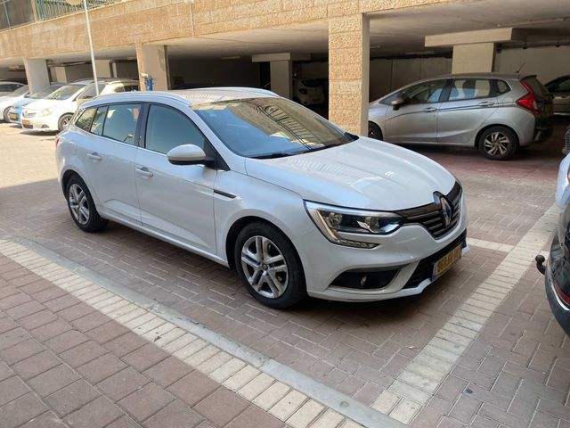 רנו מגאן
