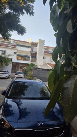 קיה נירו