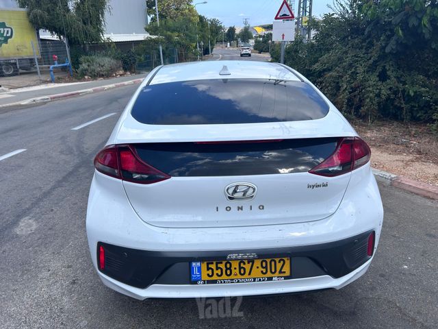יונדאי איוניק