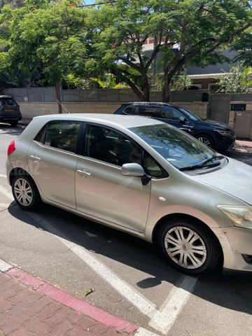 טויוטה אוריס