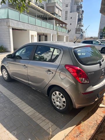 יונדאי i20