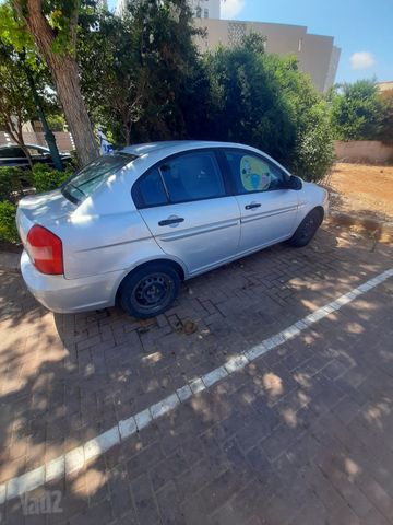 יונדאי אקסנט i25