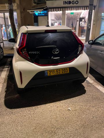 טויוטה אייגו X