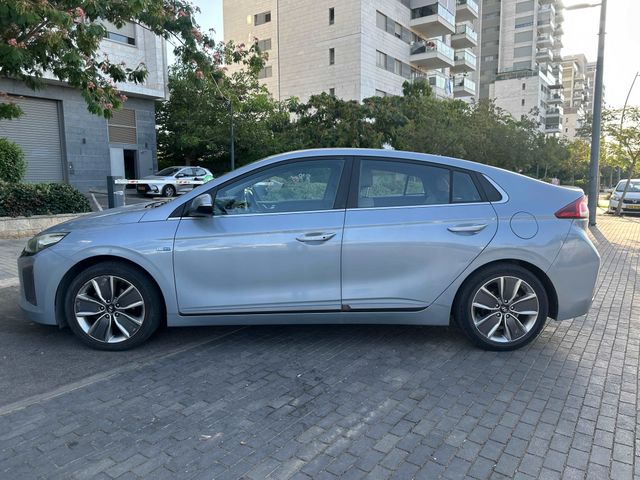 יונדאי איוניק