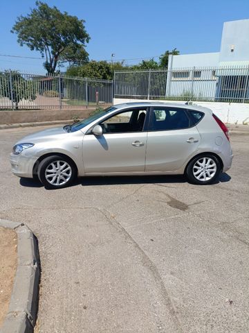 יונדאי i30