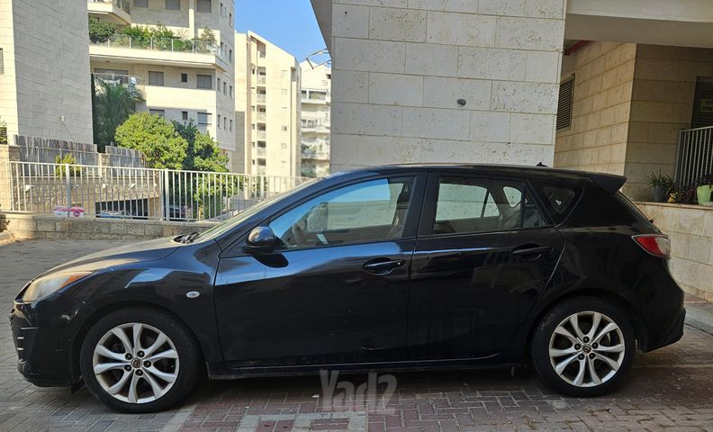 מודעת רכב מאזדה 3