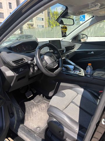 פיג'ו 3008