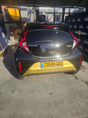 טויוטה אייגו X