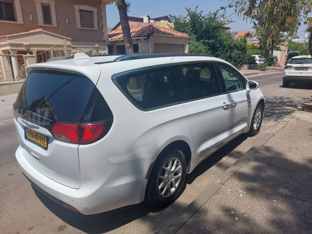 קרייזלר פסיפיקה