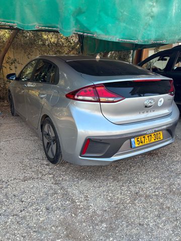 יונדאי איוניק