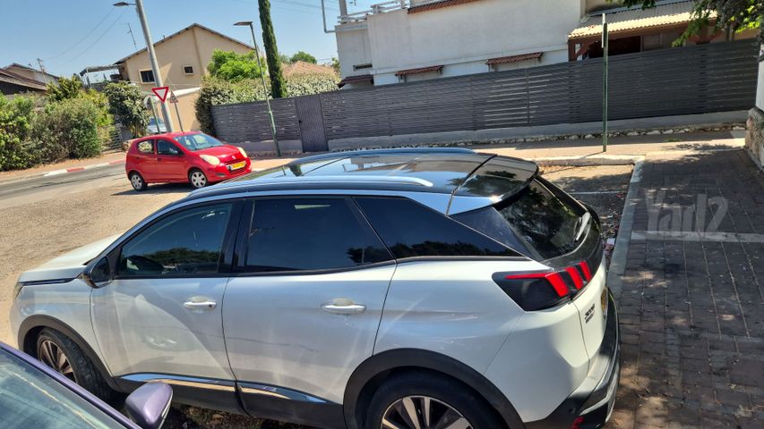 פיג'ו 3008