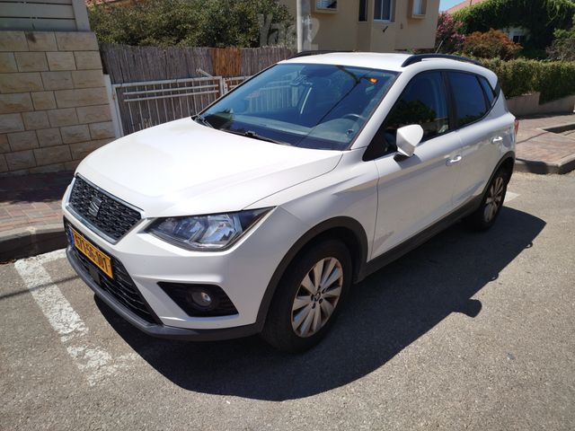 סיאט ארונה