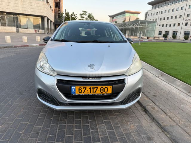 פיג'ו 208