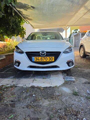 מודעת רכב מאזדה 3