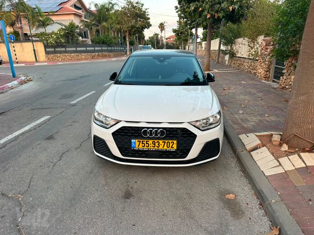 מודעת רכב אאודי A1