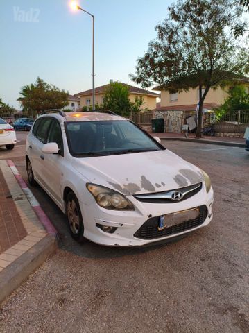 יונדאי i30