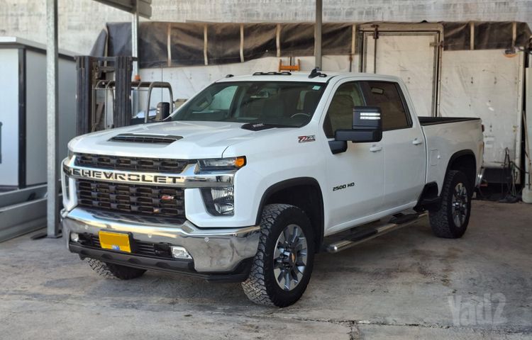 סילברדו LT 2500 אוט׳ 6.6 (445 כ״ס)